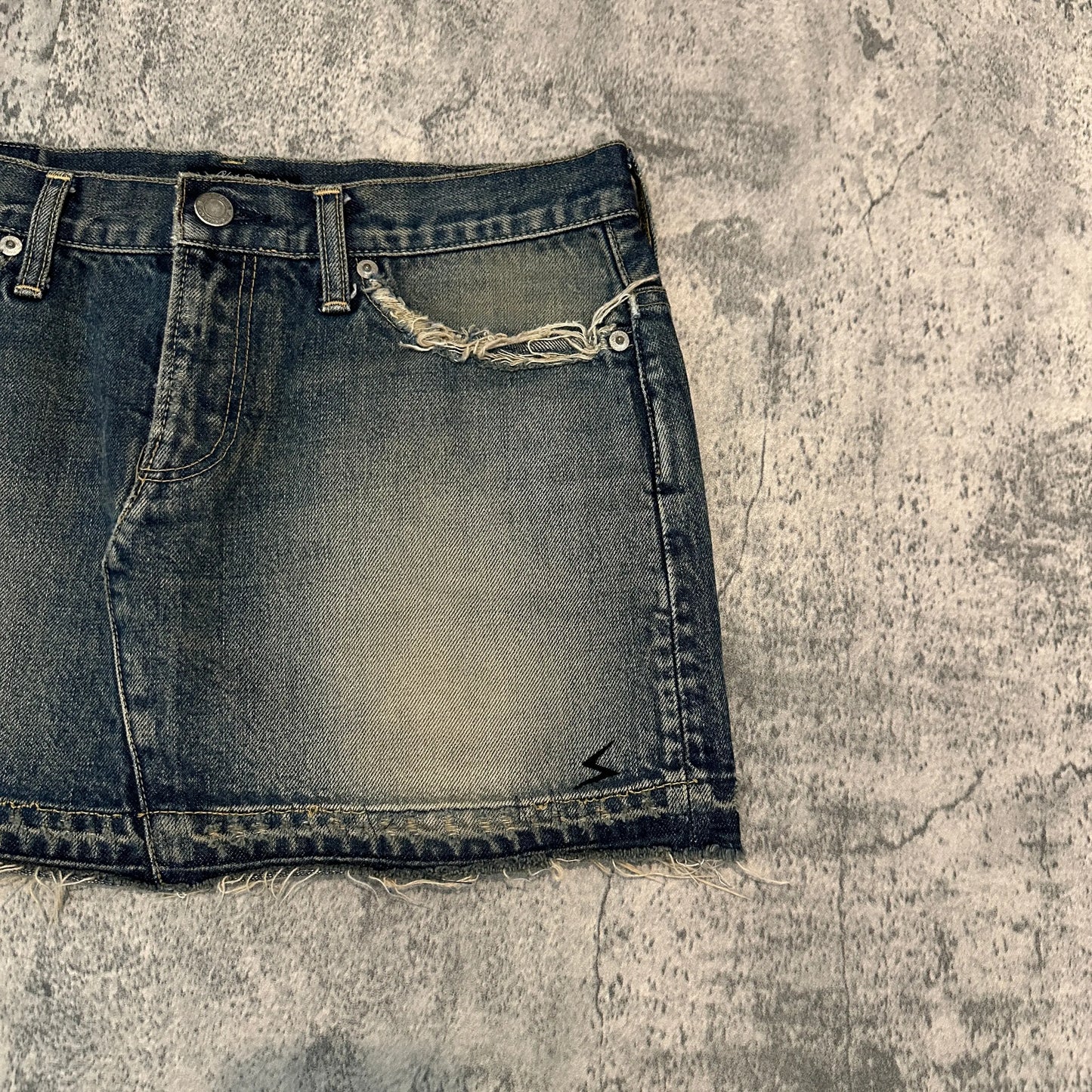 AW09 Undercover x Gilapple Distressed Mini Skirt - 269archive