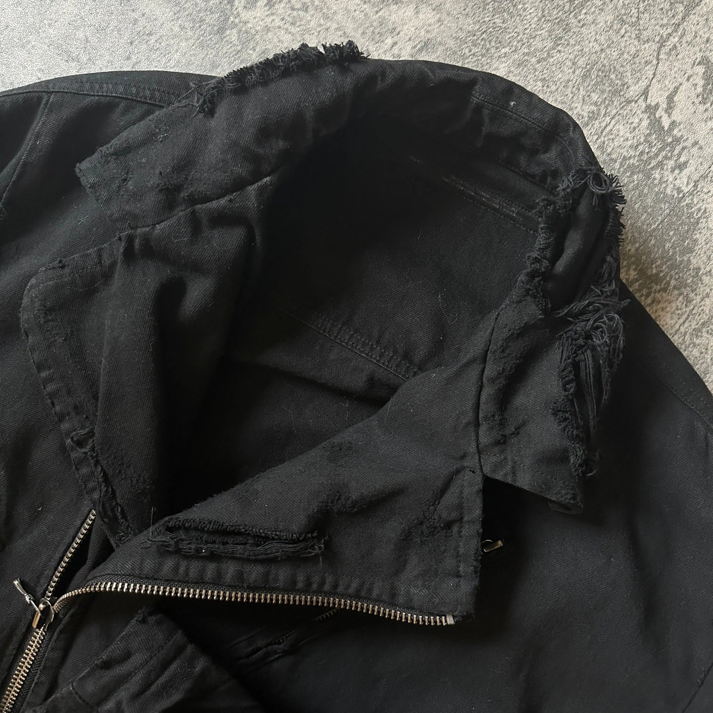 Pre-22 Sample Julius_7 Distressed Asymmetric 12oz Denim Jacket - 269archive