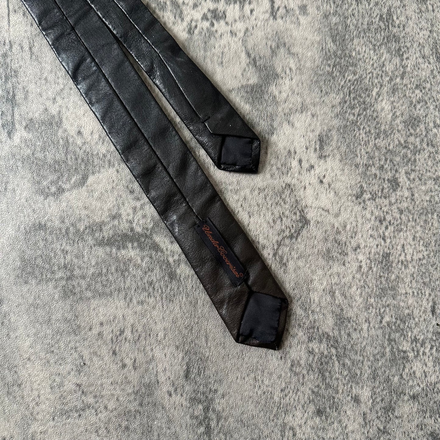 AW06 ‘Guru Guru’ Insect Leather Tie