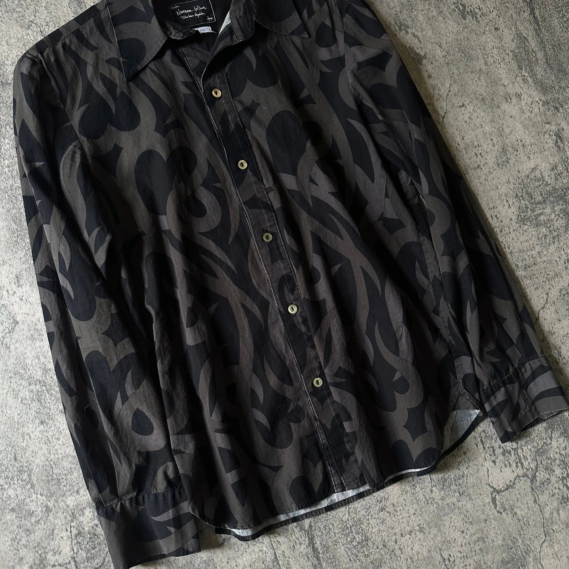 AW04 Number (N)ine Japan Exclusive “Tribal Print” Button-Up - 269archive