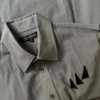 SS05 Raf Simons “History of the World” Cut-Off Shirt - 269archive