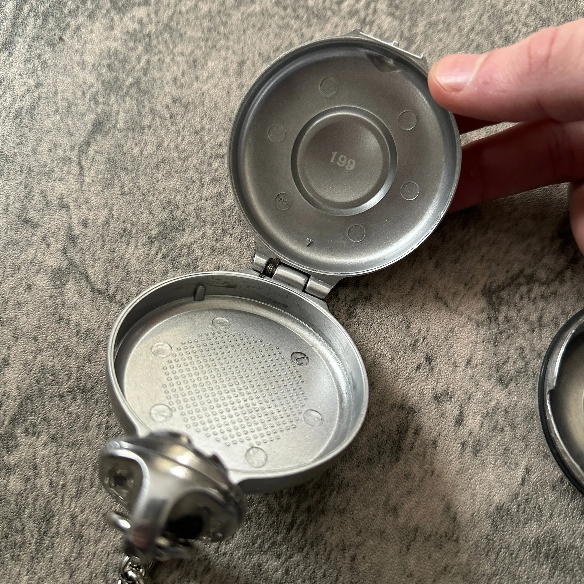 Vivienne Westwood “Crystal Skull” Portable Ashtray - 269archive