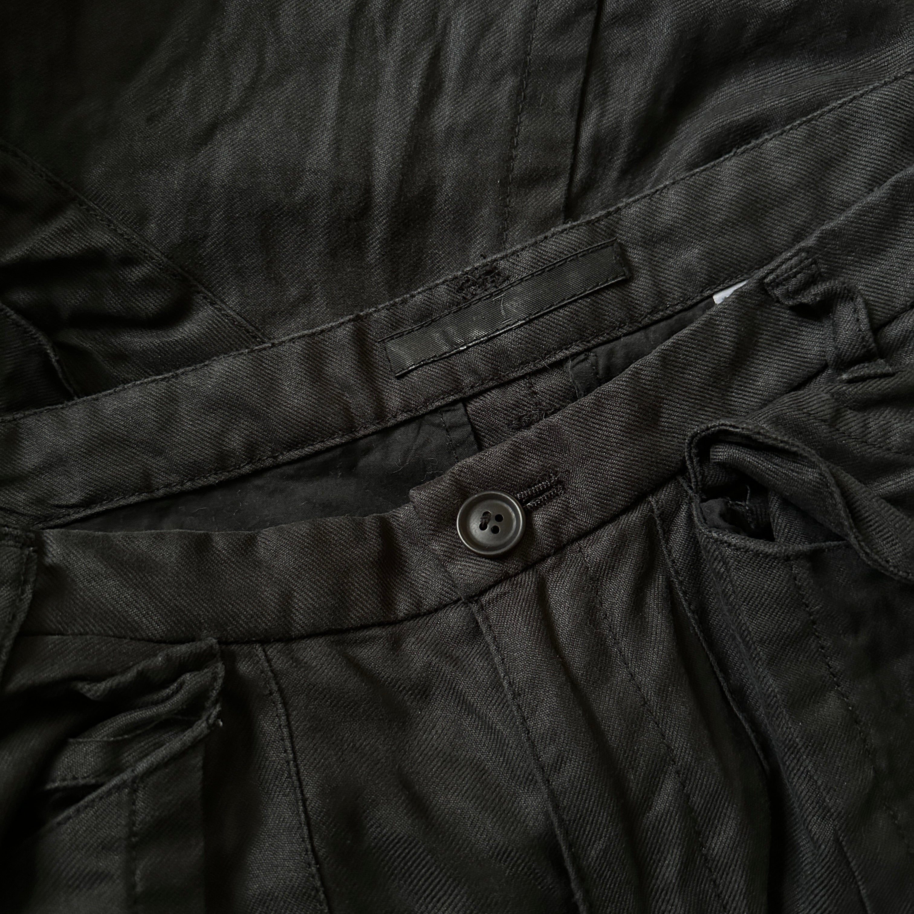 SS12 Julius_7 “Bumboo Twill” Gas Mask Cargo Shorts