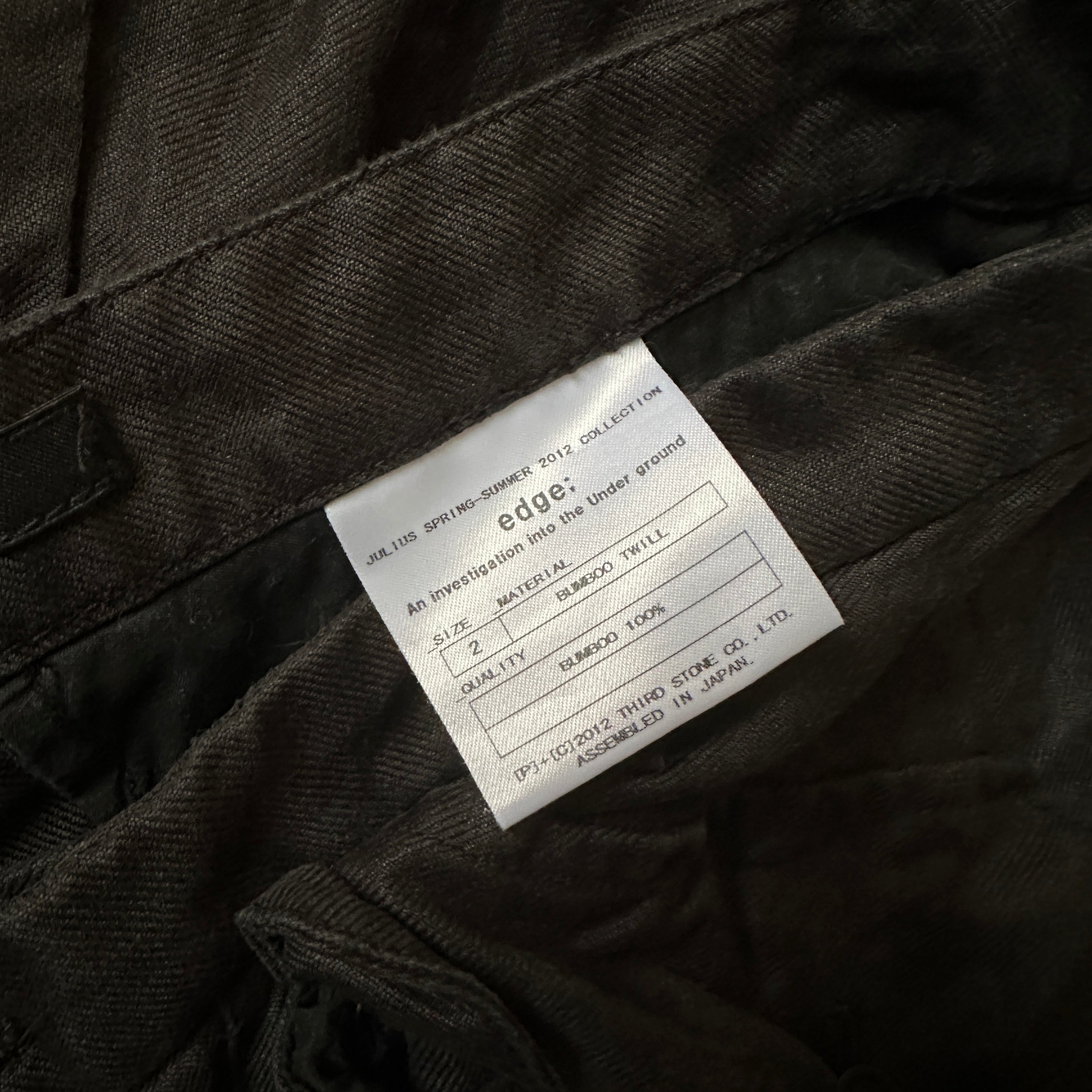 SS12 Julius_7 “Bumboo Twill” Gas Mask Cargo Shorts