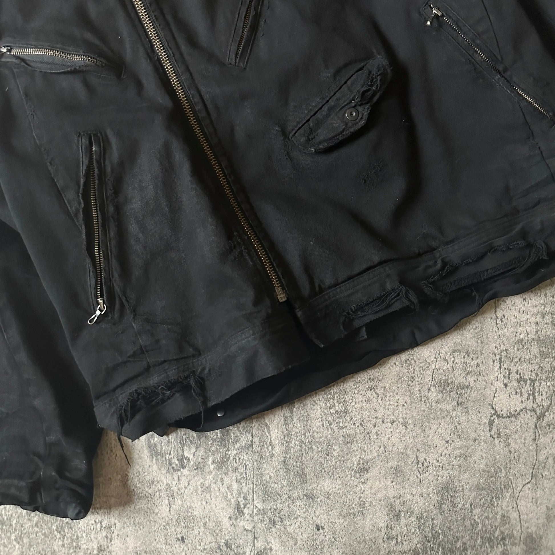 Pre-22 Sample Julius_7 Distressed Asymmetric 12oz Denim Jacket - 269archive