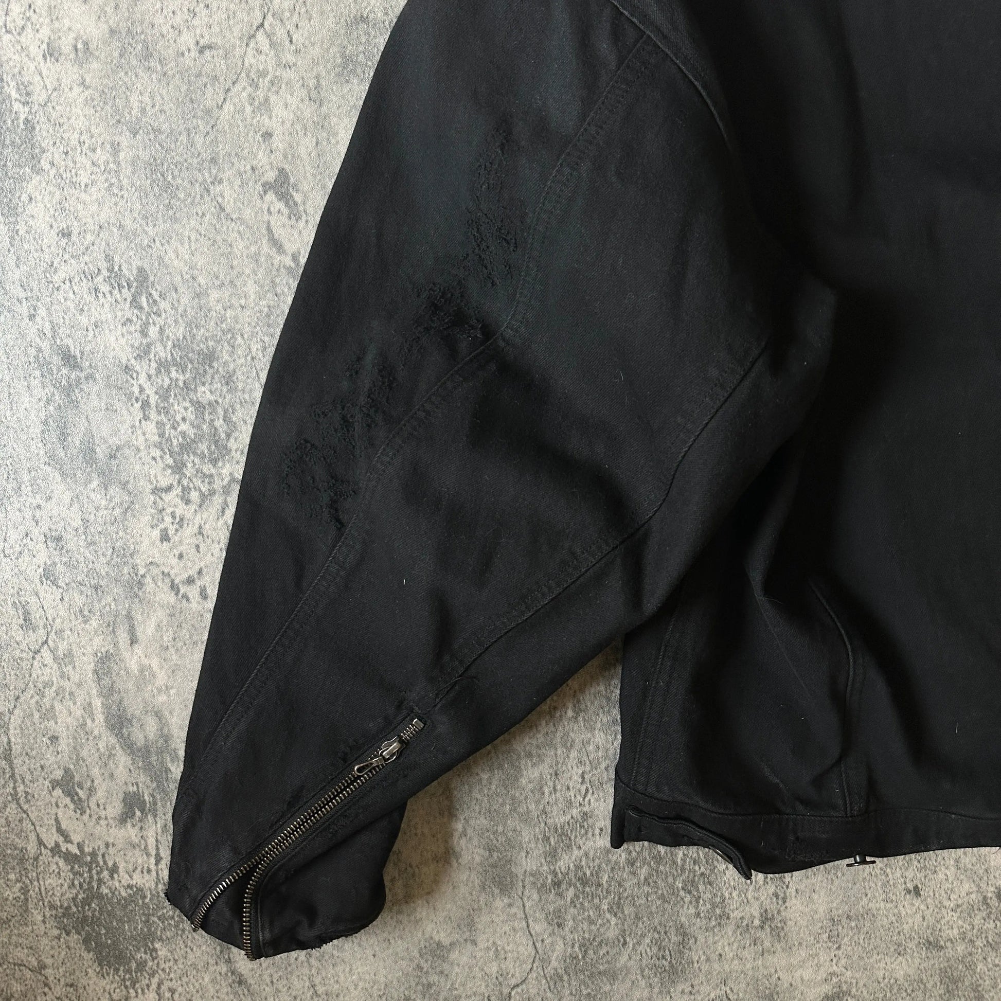 Pre-22 Sample Julius_7 Distressed Asymmetric 12oz Denim Jacket - 269archive